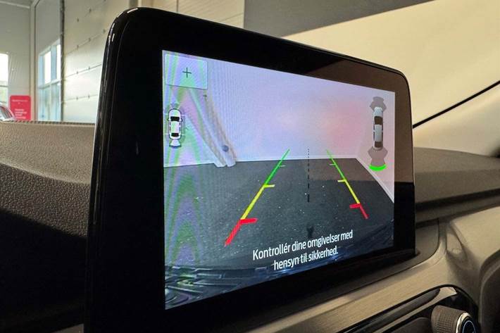 Grå Ford Kuga fra 2023