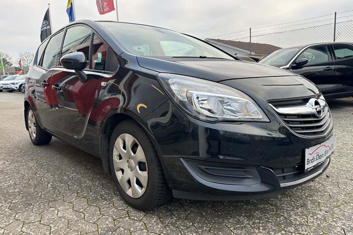 Sort Opel Meriva fra 2014