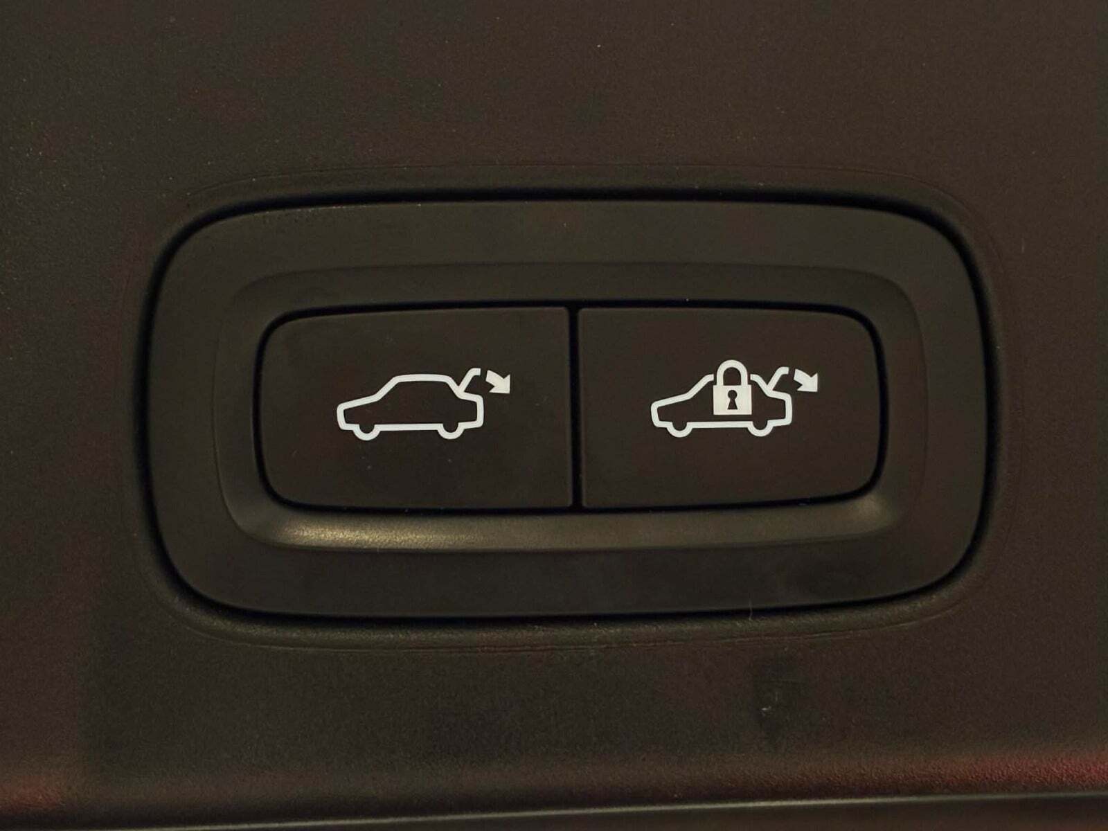 Sort Volvo V90 fra 2020