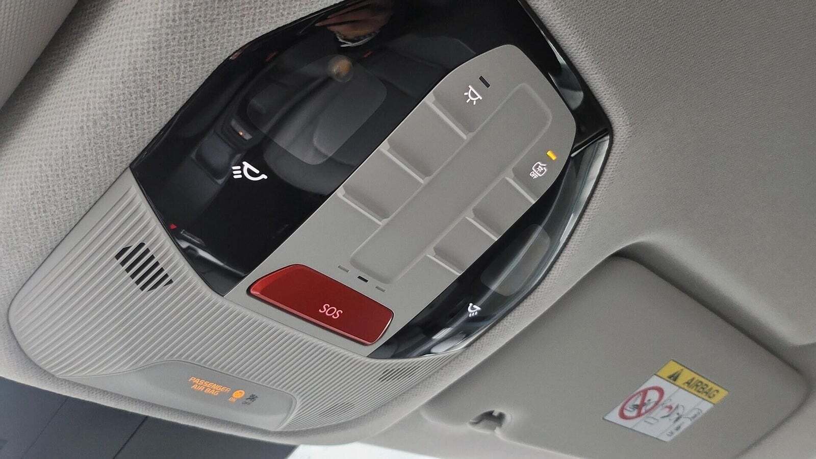 Beige Kia EV3 fra 2025