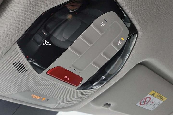 Beige Kia EV3 fra 2025