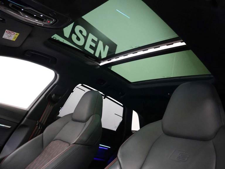 Audi Q8 e-tron 55 S-line quattro