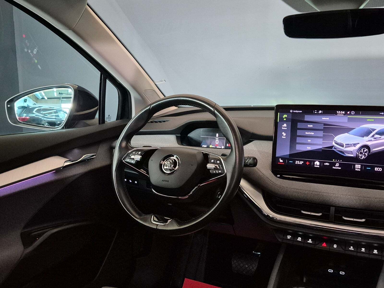 Sort Skoda Enyaq fra 2022