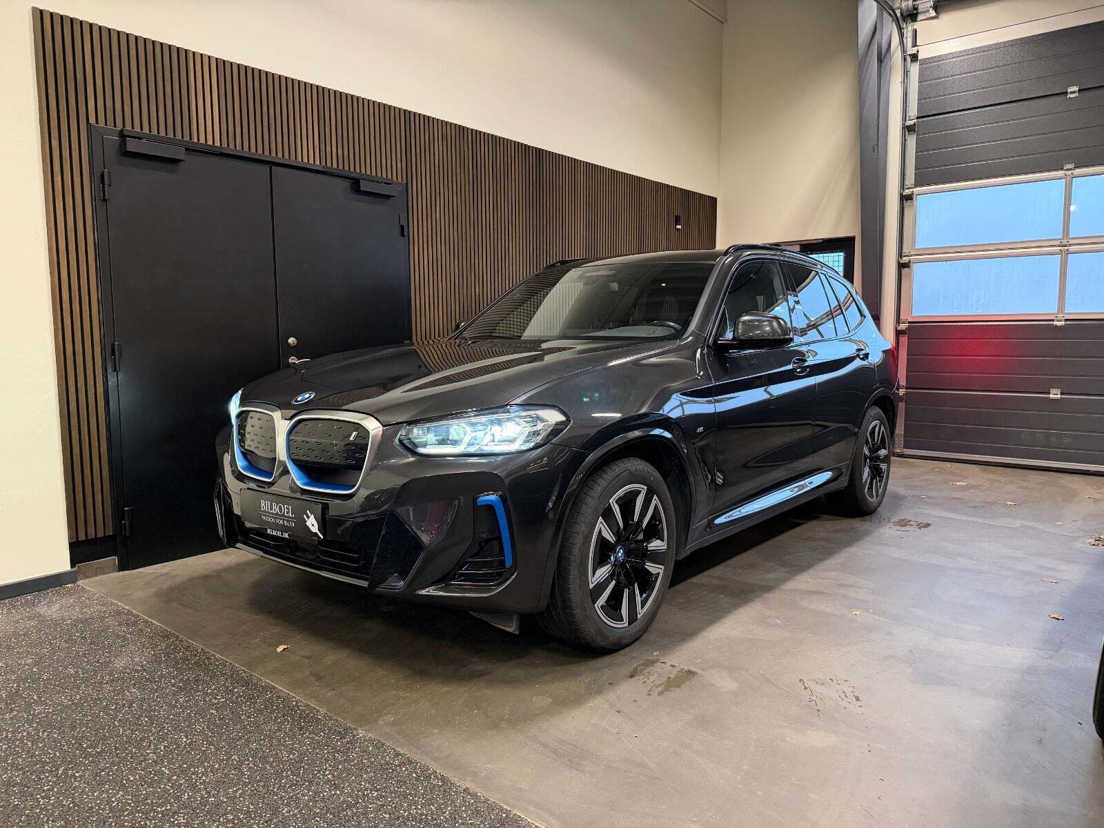 BMW iX3 Charged M-Sport