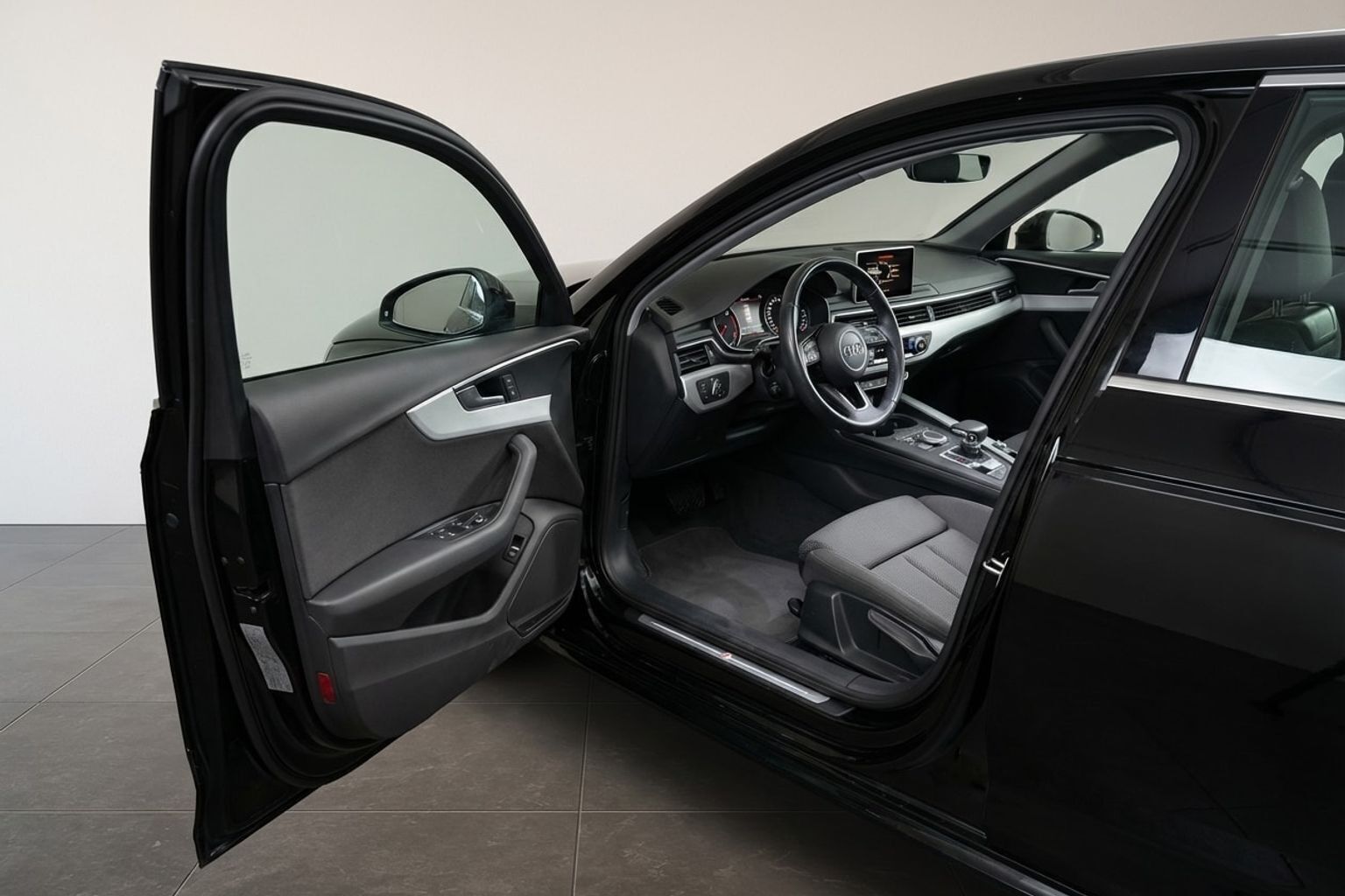 Audi A4 2,0 Avant TFSI  Mild hybrid Sport Prestige Tour S Tronic 190HK Stc 7g Aut.