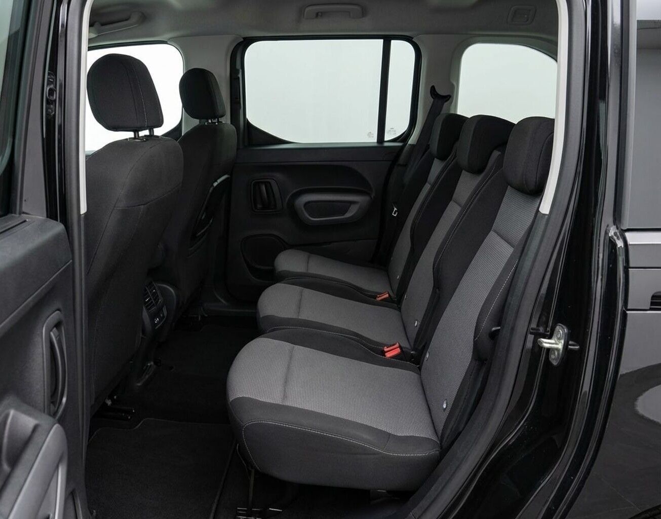 Toyota ProAce City Verso 1,2 Medium Family To Skydedør, Bagklap 110HK 6g