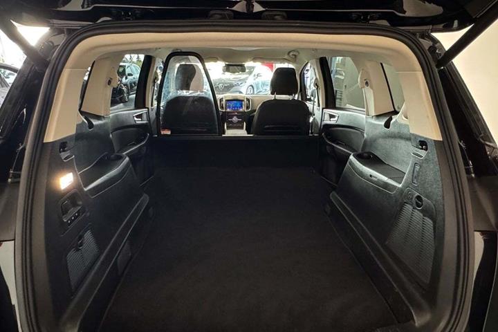 Sort Ford S-MAX fra 2021