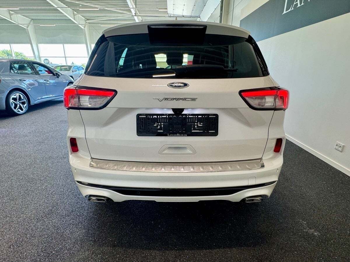 Hvid Ford Kuga fra 2021