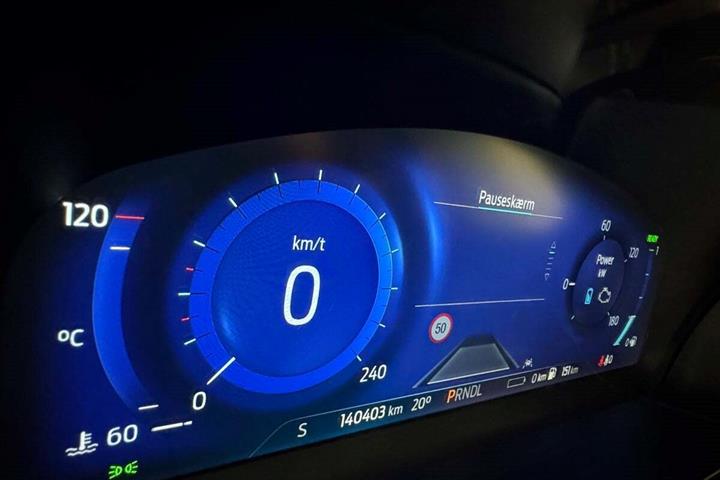 Hvid Ford Kuga fra 2021