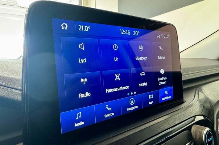 Hvid Ford Kuga fra 2021