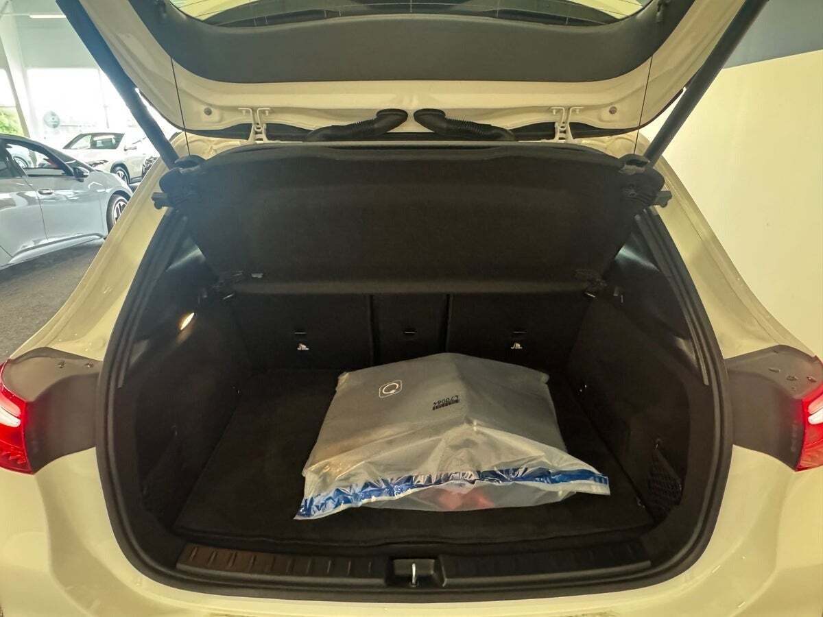 Mercedes EQA300 Progressive 4Matic