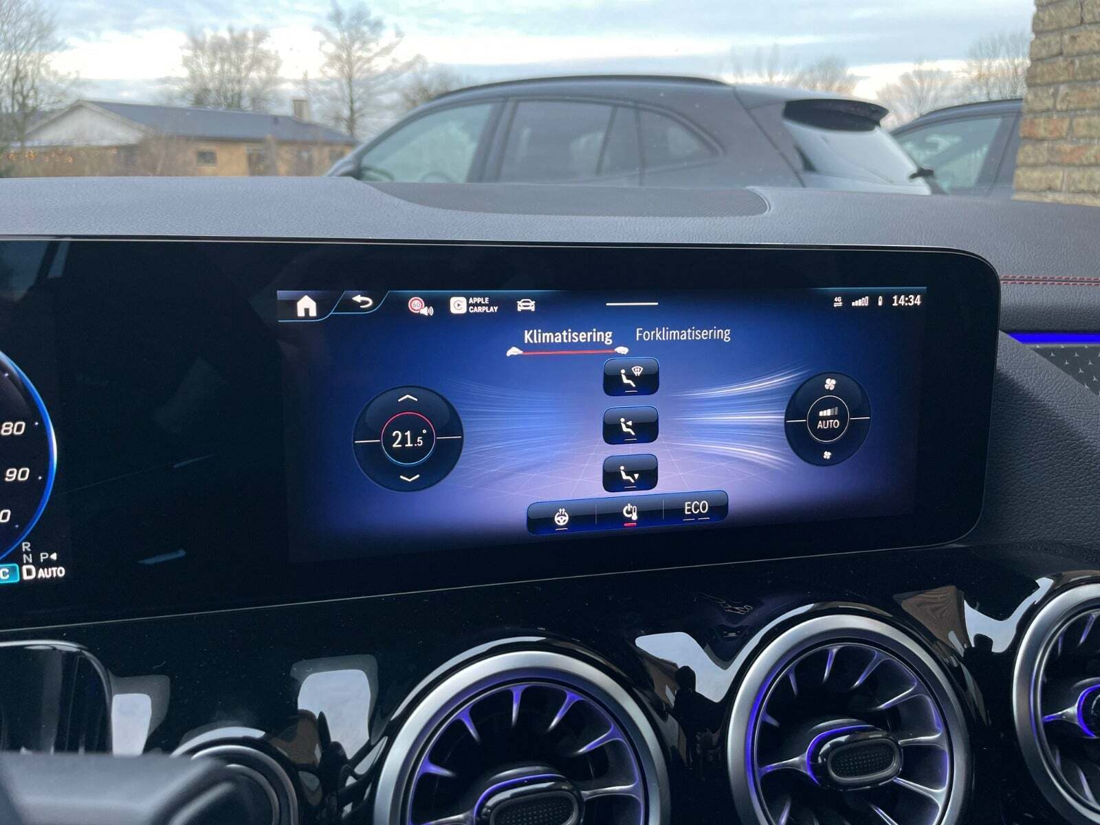 Sort Mercedes EQA250+ fra 2024