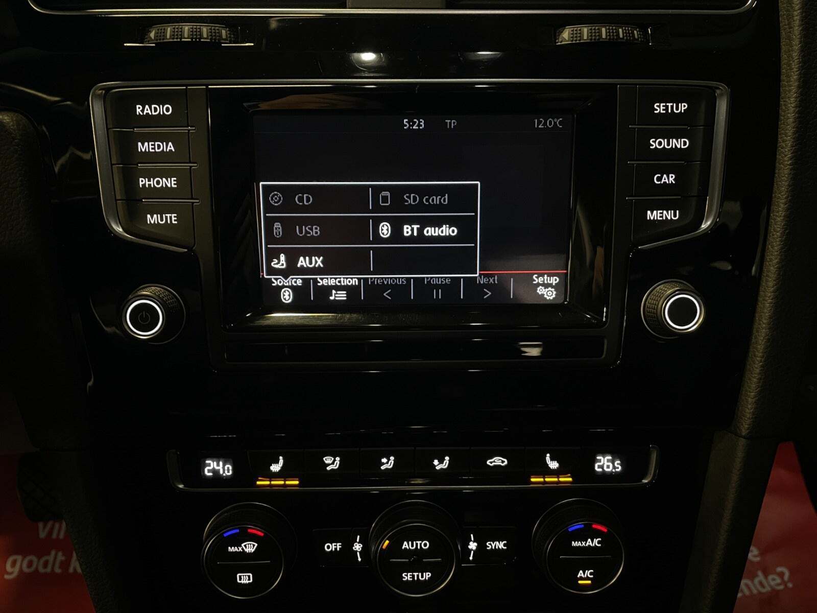 Orange VW Golf VII fra 2014