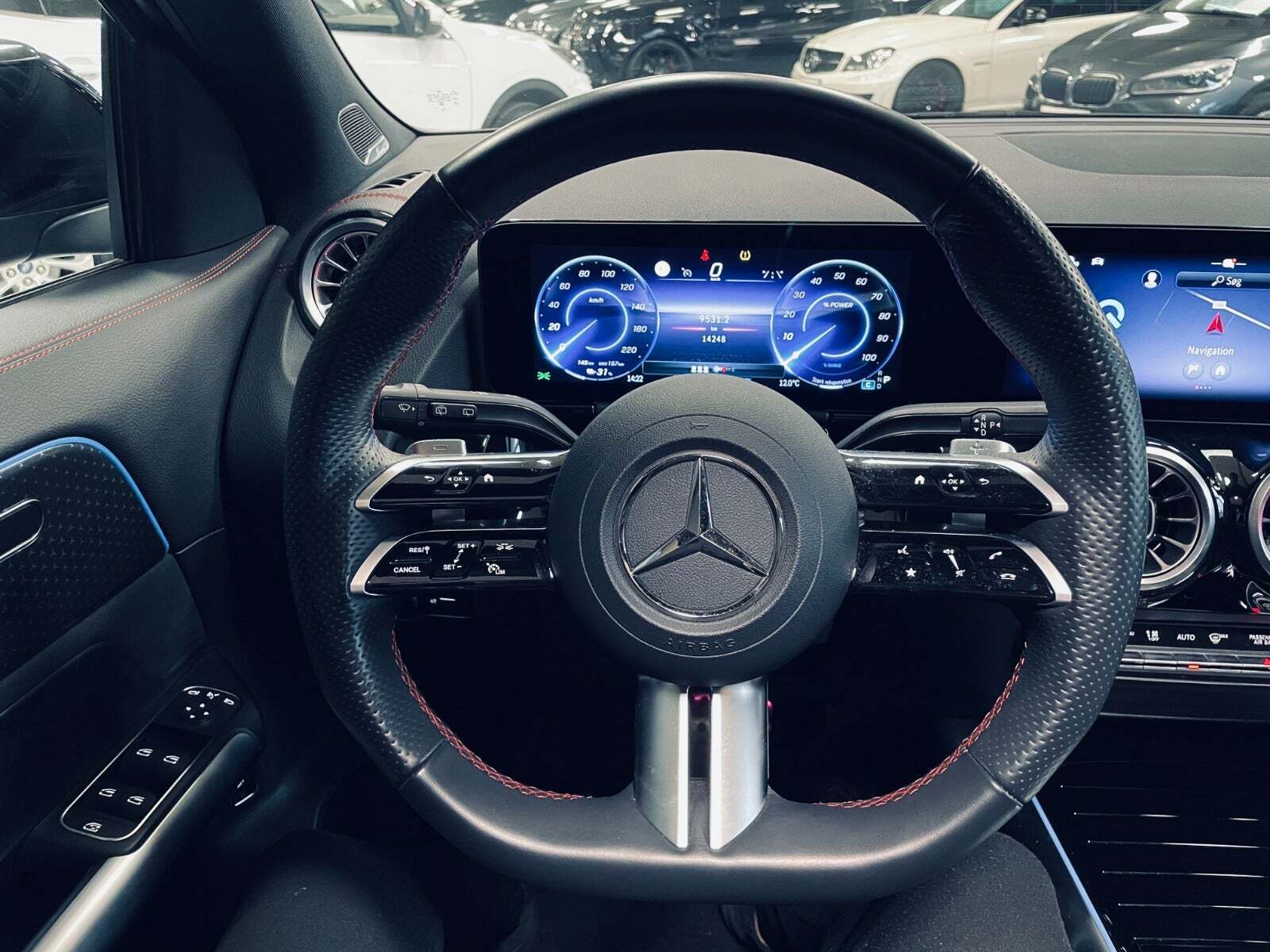 Grå Mercedes EQA250+ fra 2024