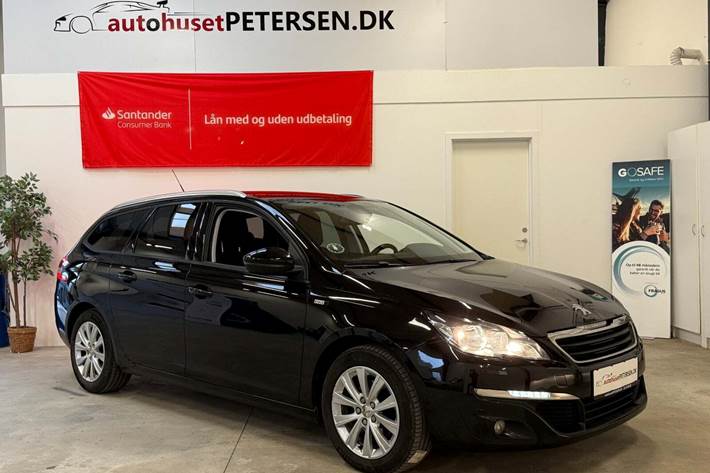 Sort Peugeot 308 fra 2016