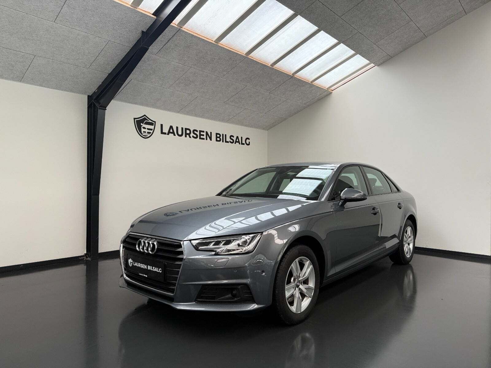 Audi A4 40 TFSi Advanced S-tr.