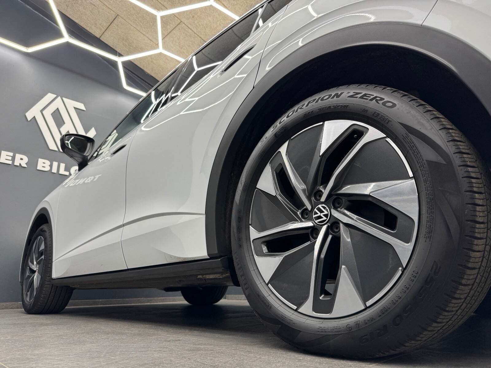 Hvid VW ID.5 fra 2025