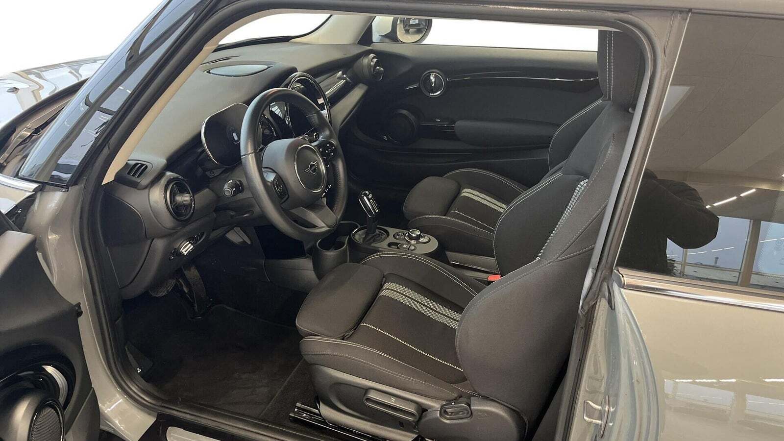 Mini Cooper SE Essential