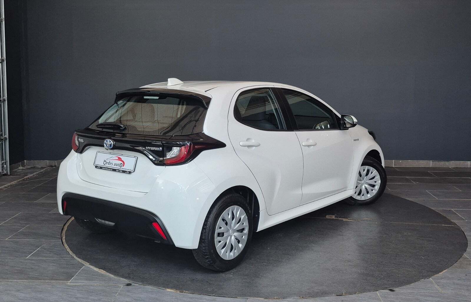 Toyota Yaris 1,5 Hybrid H3 e-CVT