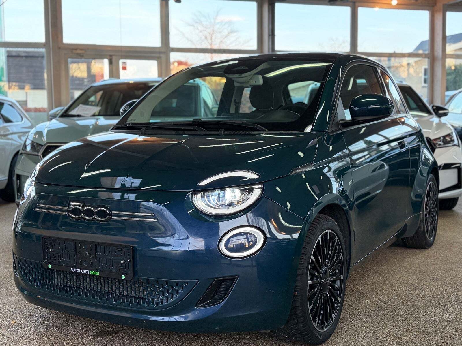 Fiat 500e 42 Icon Sky