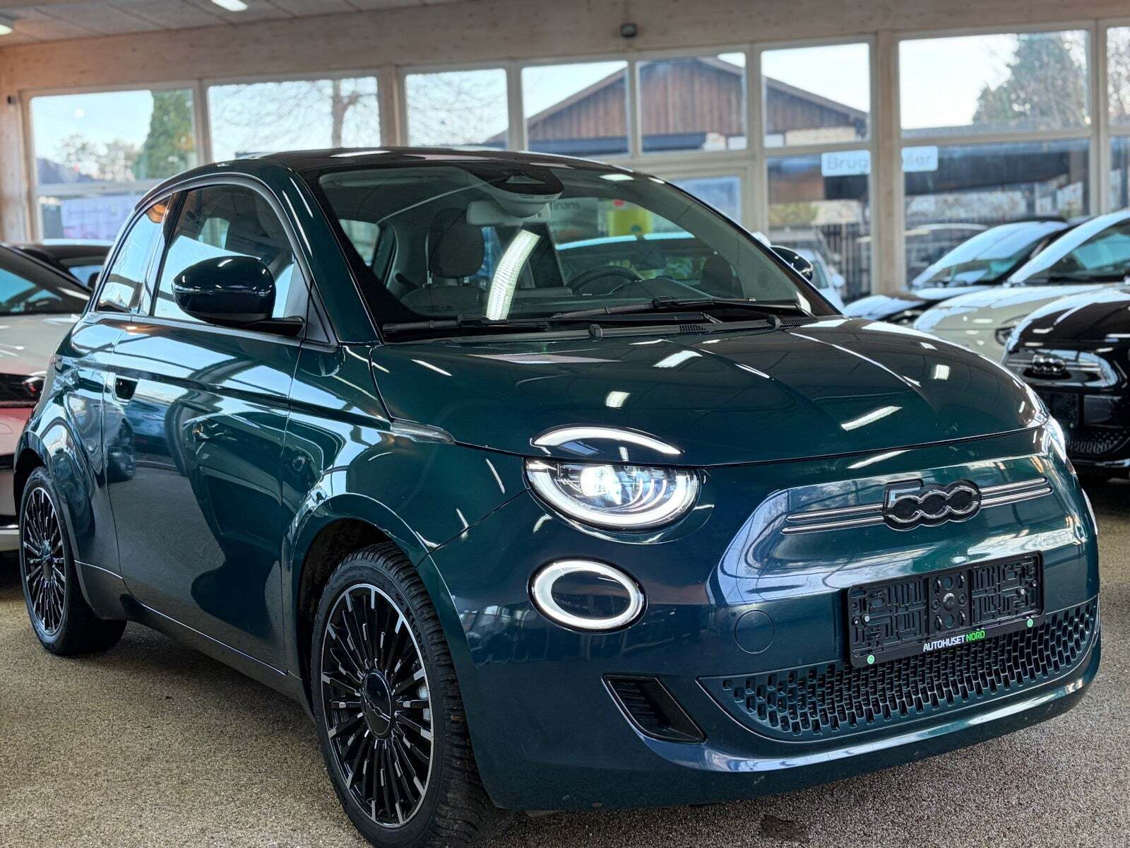 Fiat 500e 42 Icon Sky