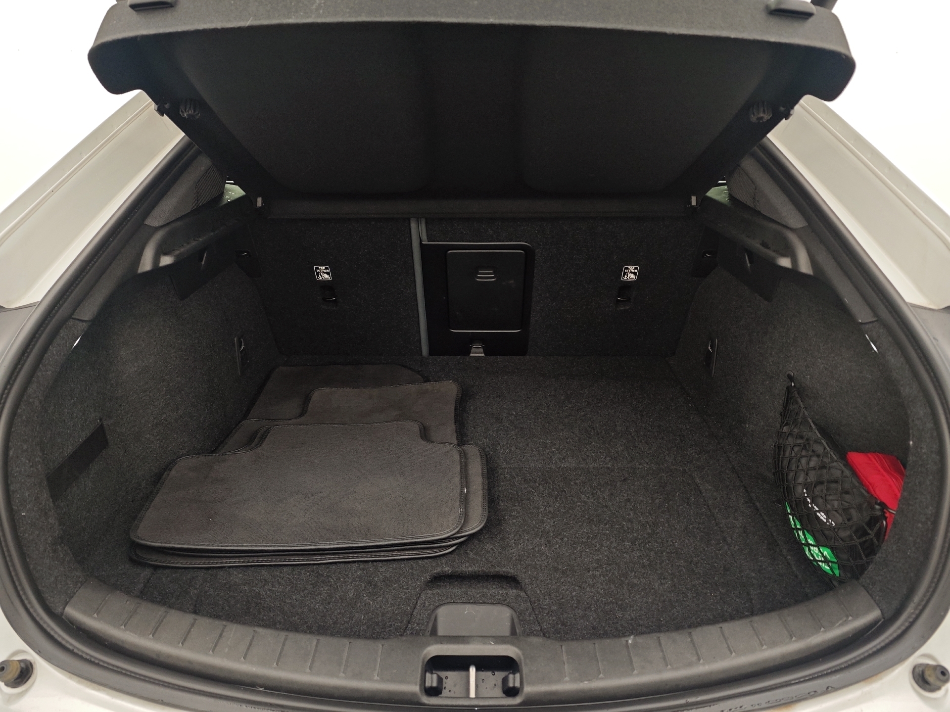 Hvid Polestar 2 fra 2023