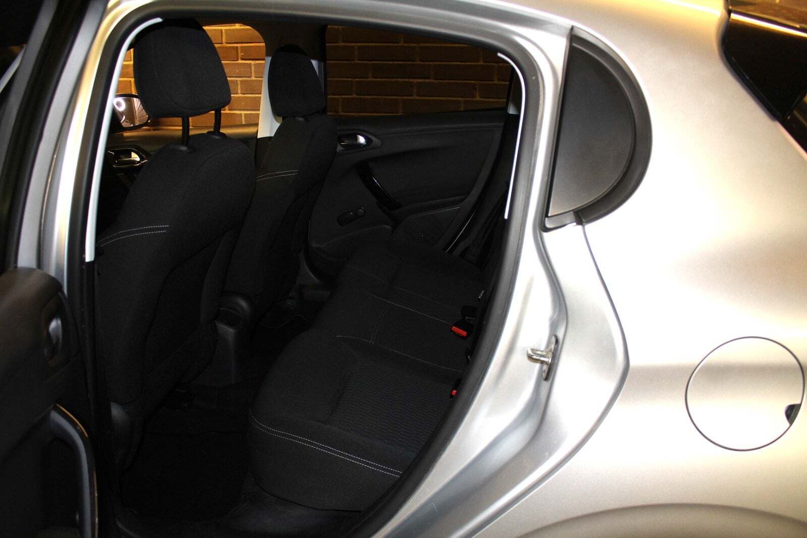 Peugeot 208 1,6 BlueHDi 100 Envy