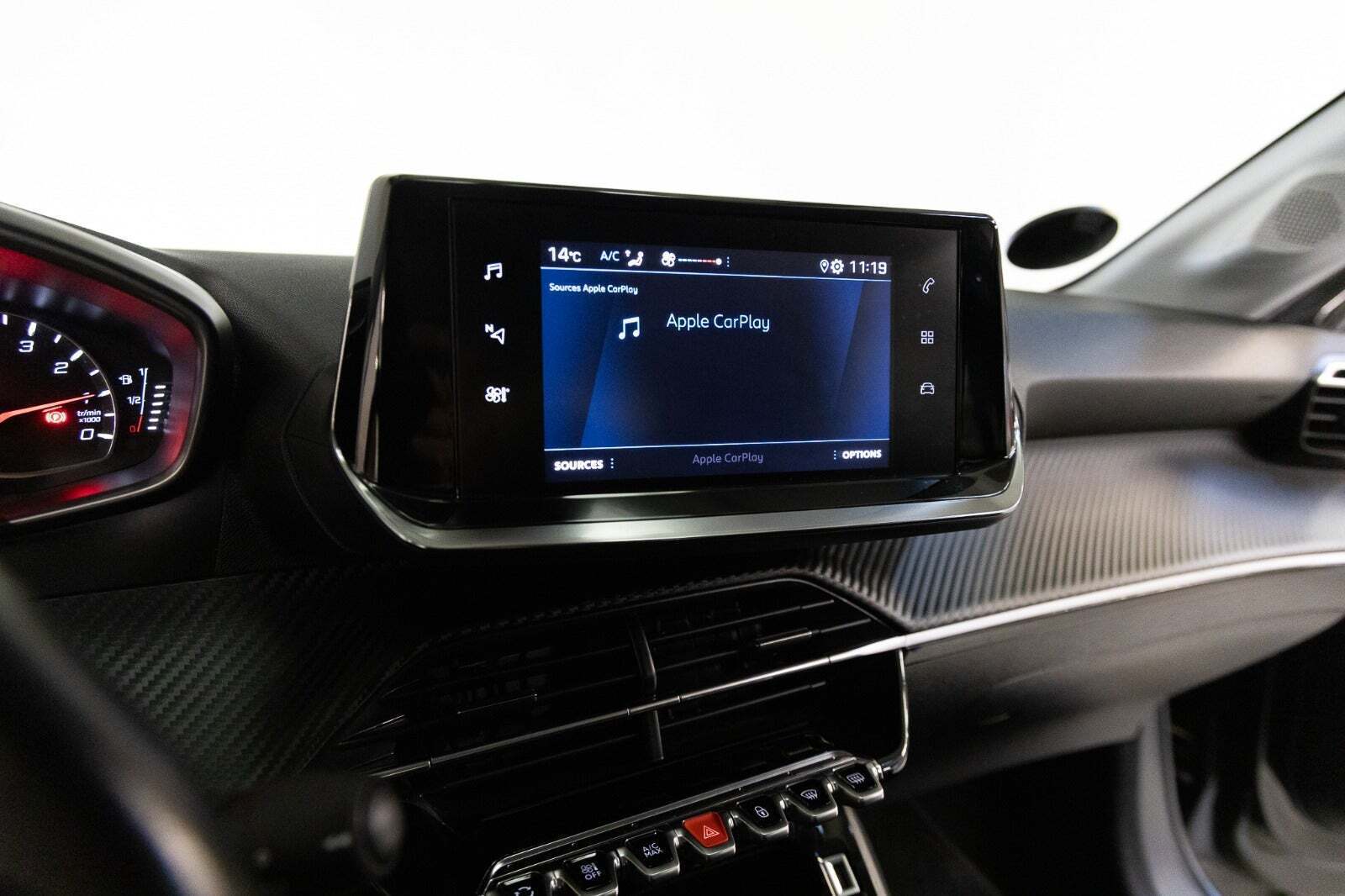 Sort Peugeot 208 fra 2020