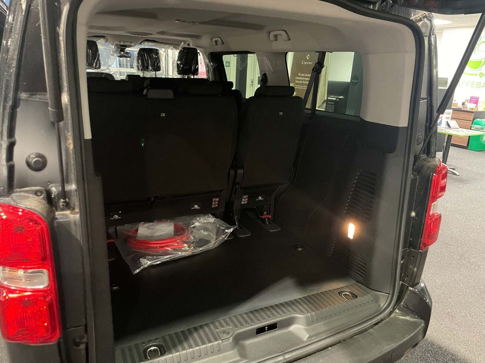 Sort Citroën ë-SpaceTourer fra 2023