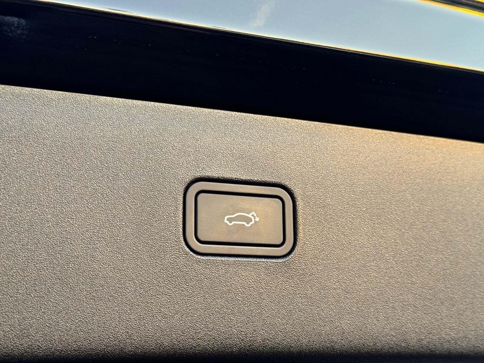 Sort Volvo EX30 fra 2024