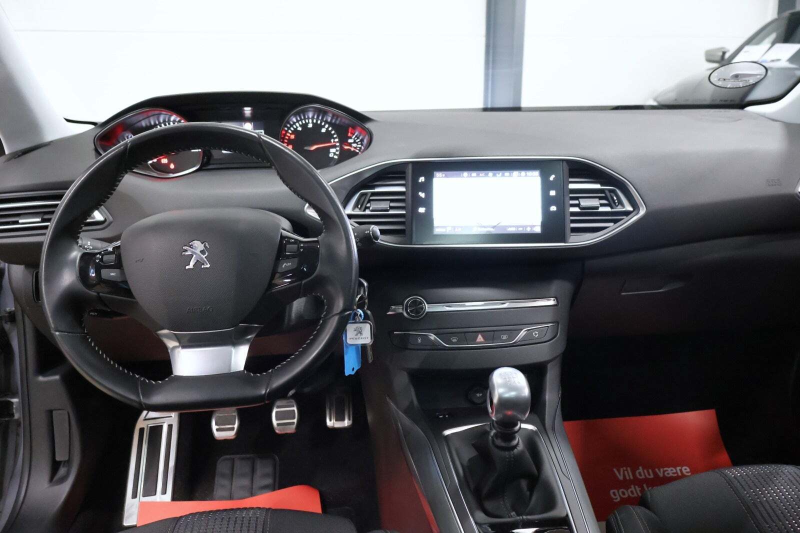 Peugeot 308 1,6 BlueHDi 120 Allure Sky