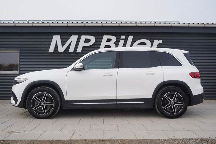 Hvid Mercedes EQB250+ fra 2024
