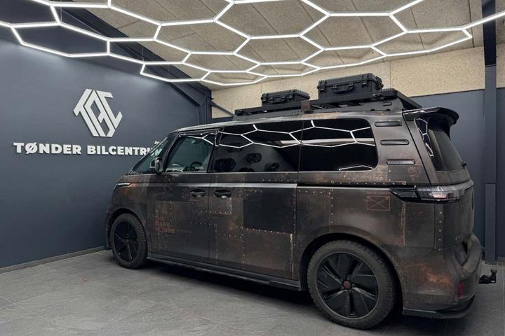 Grøn VW ID.Buzz fra 2025