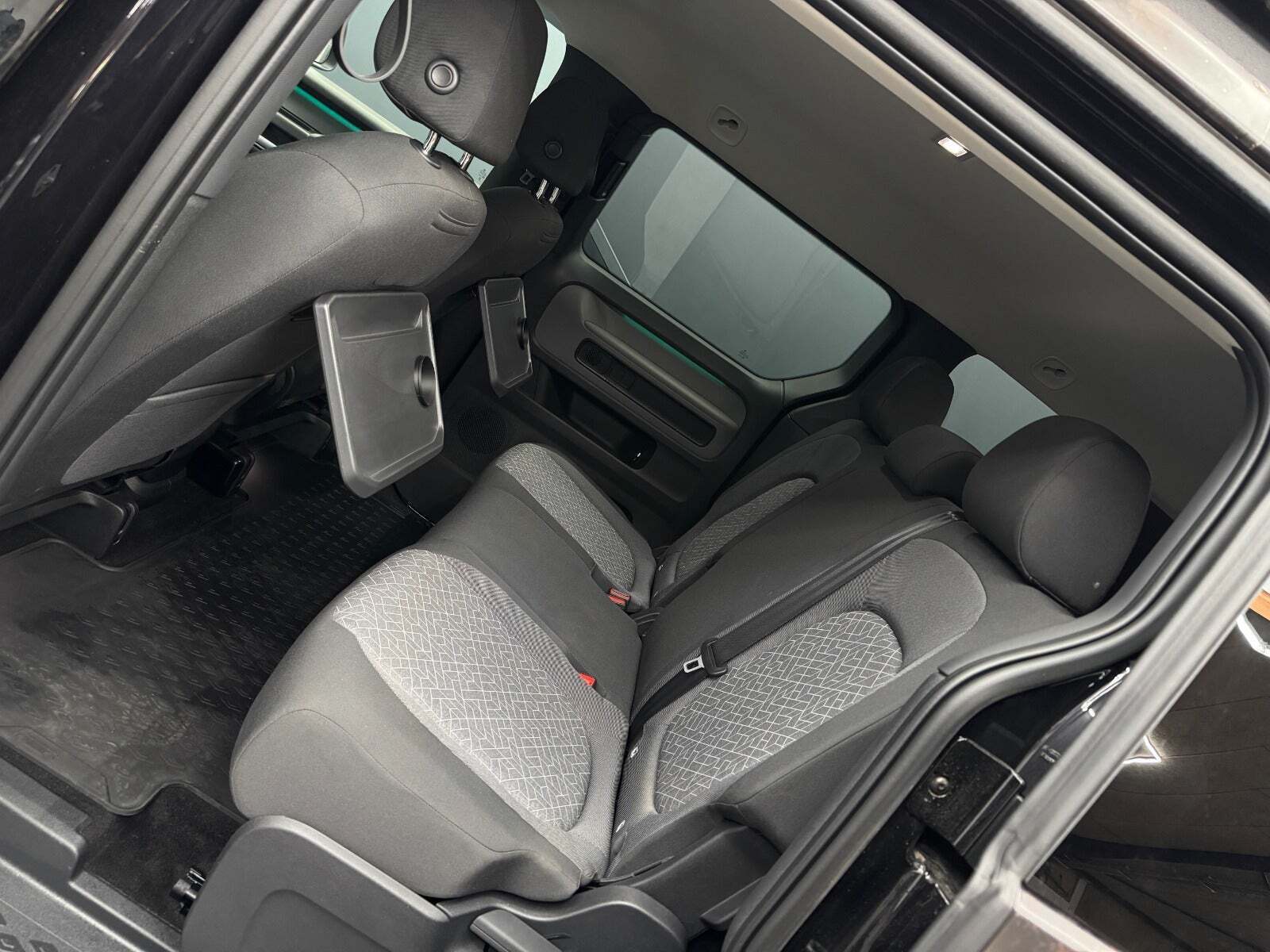 Grøn VW ID.Buzz fra 2025