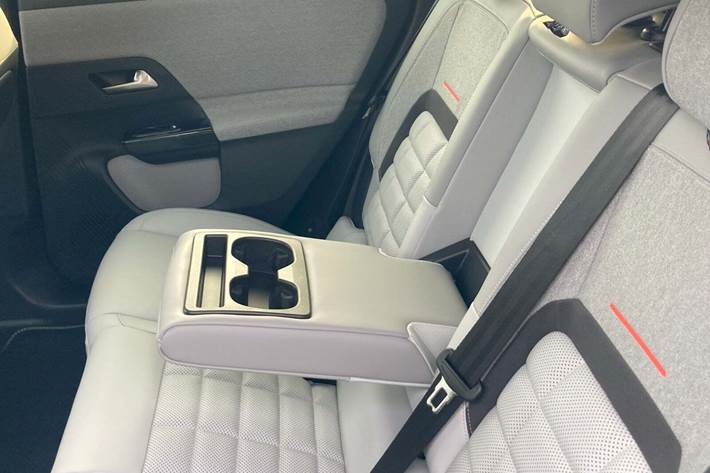 undefined Citroën ë-C5 Aircross fra 2026 set indefra