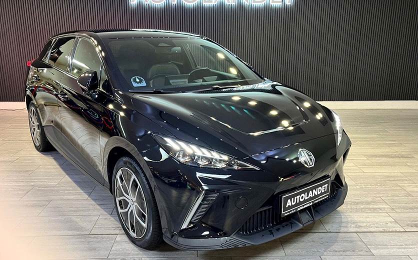 MG MG4 64 Luxury