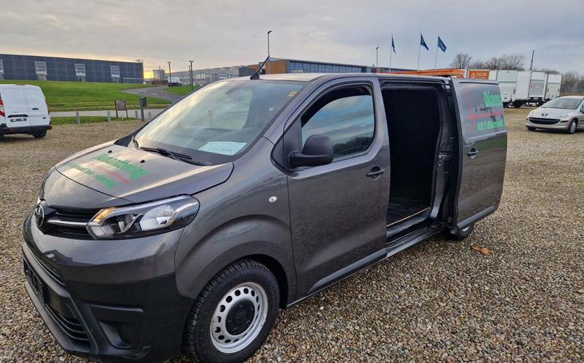 Toyota ProAce 1,5 D 120 Medium Comfort