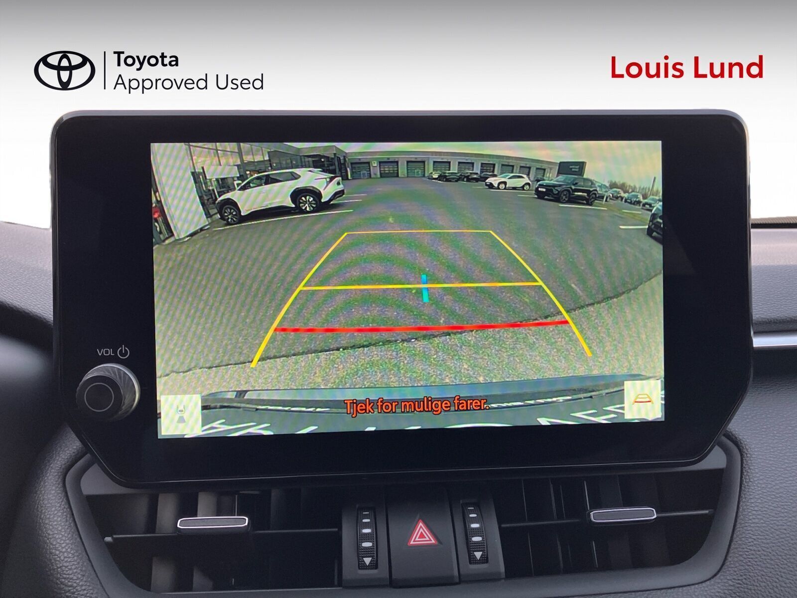 Blå Toyota RAV4 Plug-in fra 2024