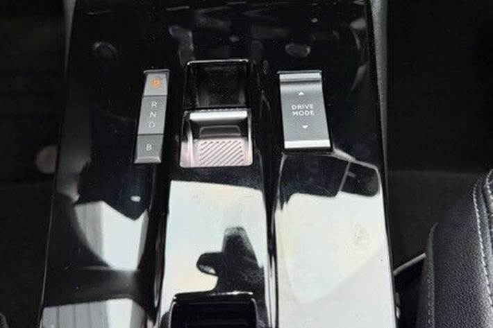 Sort Opel Mokka-e fra 2022