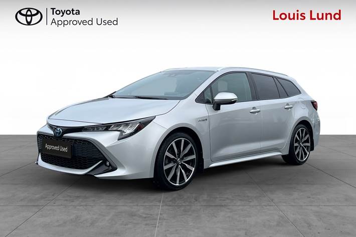 Grå Toyota Corolla fra 2020 set udefra