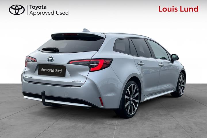 Grå Toyota Corolla fra 2020