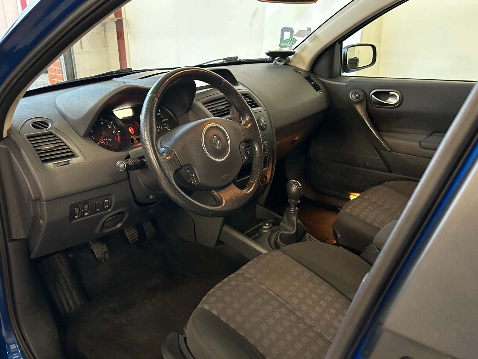 Renault Megane II 2,0 Authentique Comfort stc.