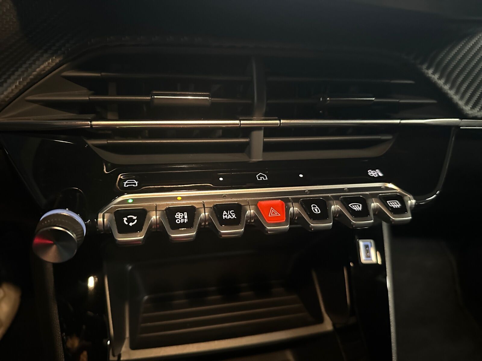 Sort Peugeot e-2008 fra 2025