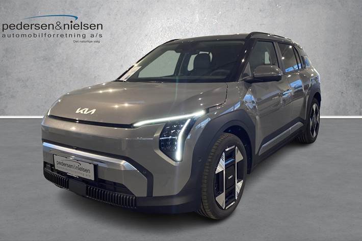 Grå Kia EV3 fra 2025 set udefra