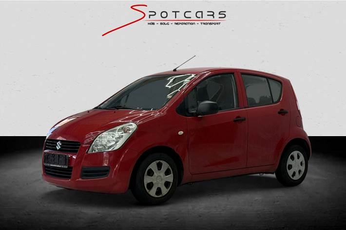 Rød Suzuki Splash fra 2011
