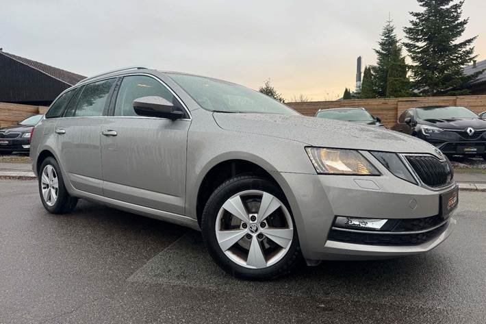 undefined Skoda Octavia fra 2018 set udefra