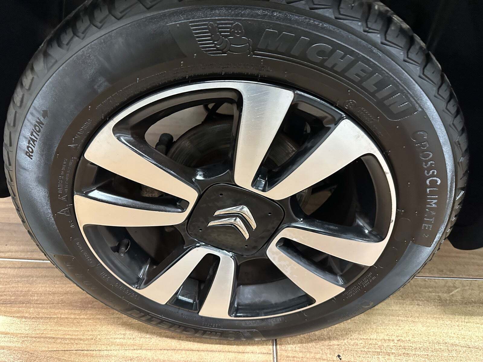 Citroën C3 Aircross 1,6 BlueHDi 120 Shine Exclusive