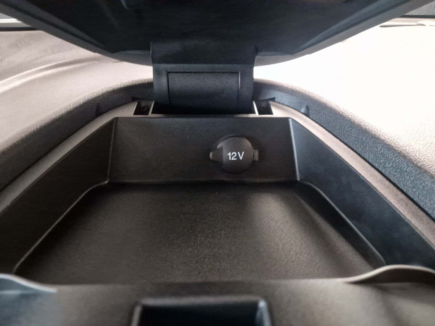 Hvid Ford Transit Connect fra 2020