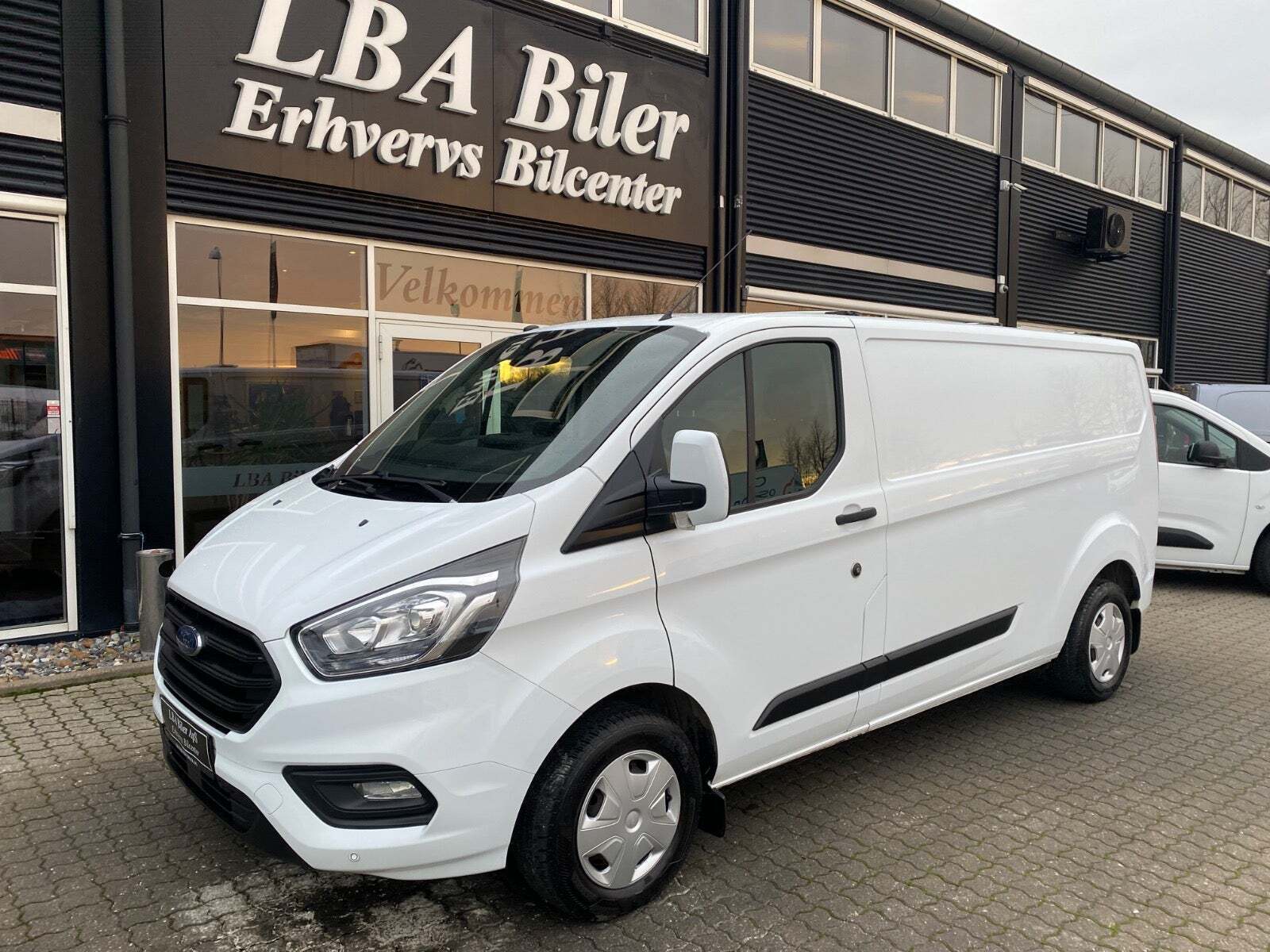 Hvid Ford Transit Custom 300L fra 2019