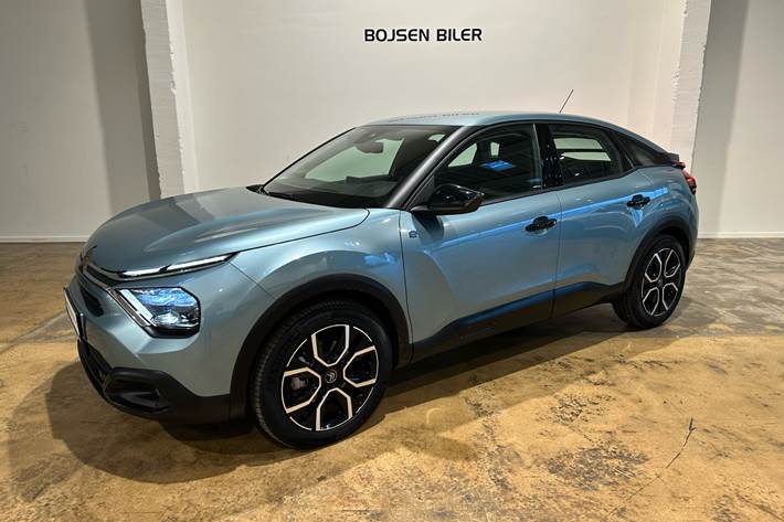 Blå Citroën ë-C4 fra 2022 set udefra